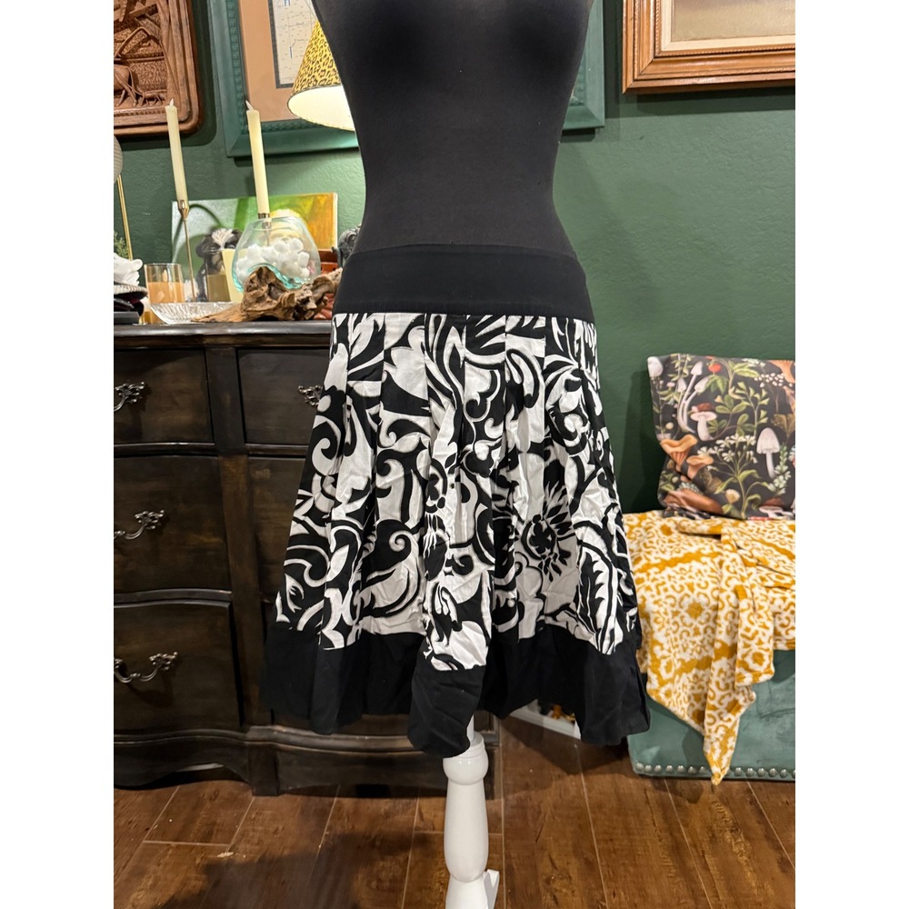 Cache‎ Black White Damask Scroll Pleated A-Line Skirt Size 4 Knee Length Graphic